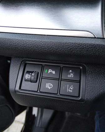 Honda Civic cena 37900 przebieg: 92900, rok produkcji 2019 z Człuchów małe 781